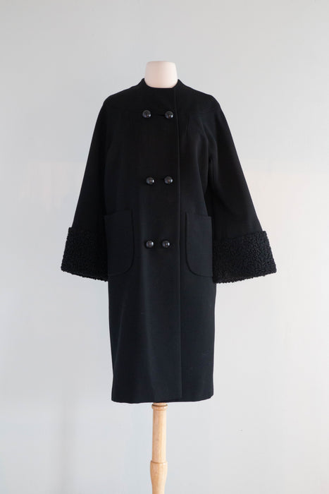 Elegant 1960's Black Wool Balenciaga Influenced Cocoon Coat With Fur Trim / M