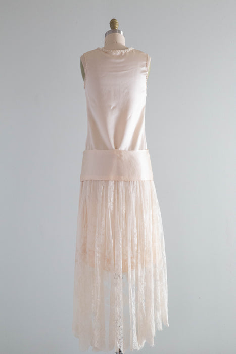 Exquisite 1920's French Chantilly Lace & Silk Wedding Dress / XS