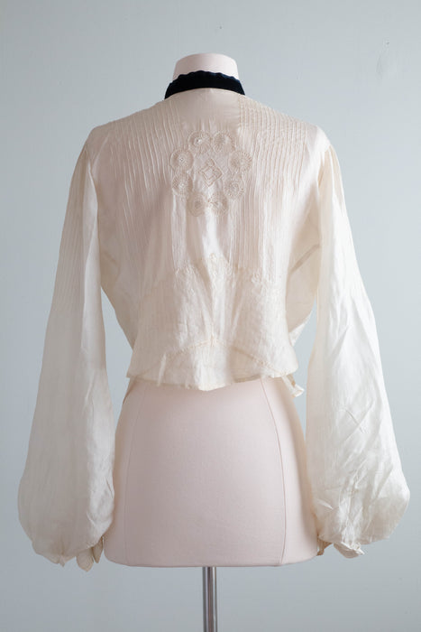 Exquisite Edwardian Era Silk Blouse With Bishop Sleeves and Pin Tuck Pleating / M