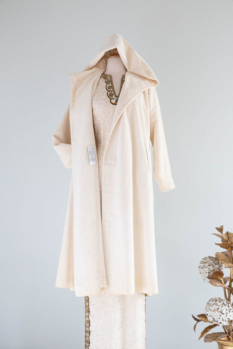 Glamorous 1950's Ivory Velvet Hooded Evening Coat / M