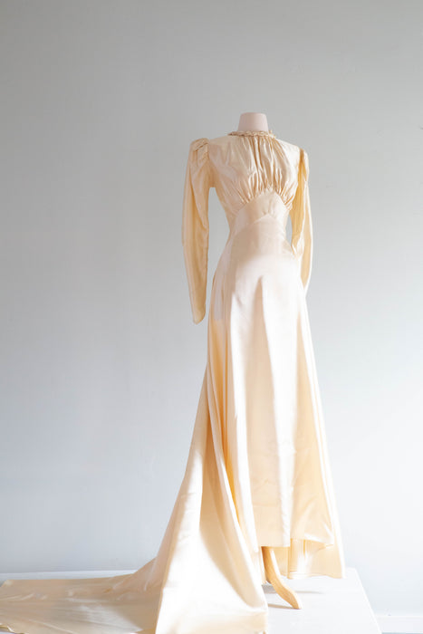 Gleaming 1930's Slipper Satin Champagne Wedding Gown With Long Train / SM