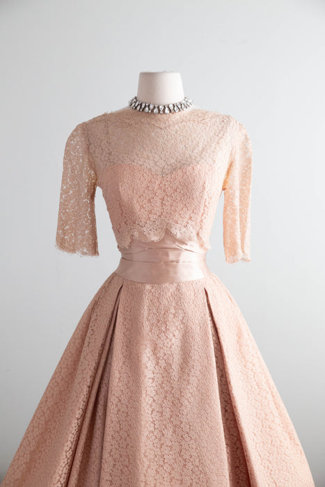 Stunning 1950's Carlye Blush Lace Party Dress With Full Skirt & Big Bow / SM
