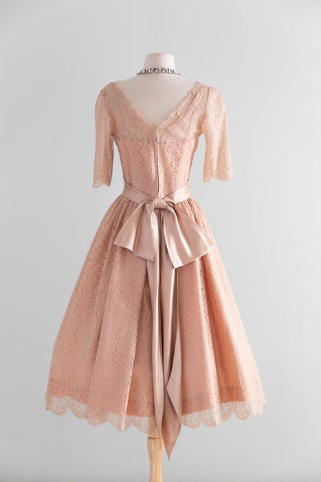 Stunning 1950's Carlye Blush Lace Party Dress With Full Skirt & Big Bow / SM