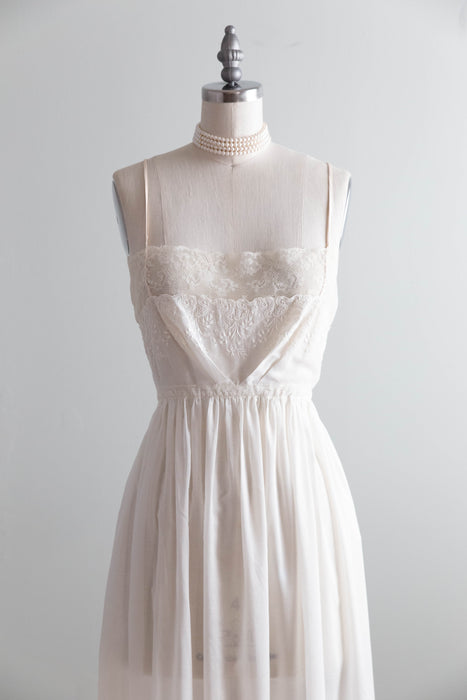 Exquisite Vintage Embroidered Lily of The Valley Ivory Peignoir Set By Iris / SM