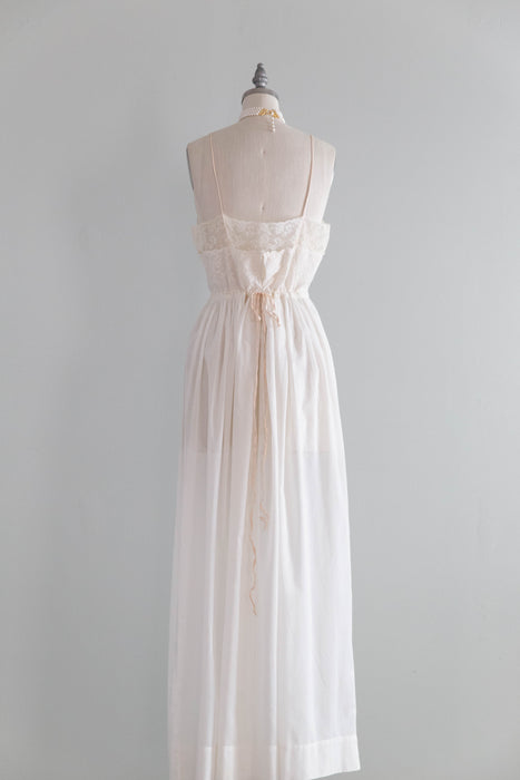 Exquisite Vintage Embroidered Lily of The Valley Ivory Peignoir Set By Iris / SM