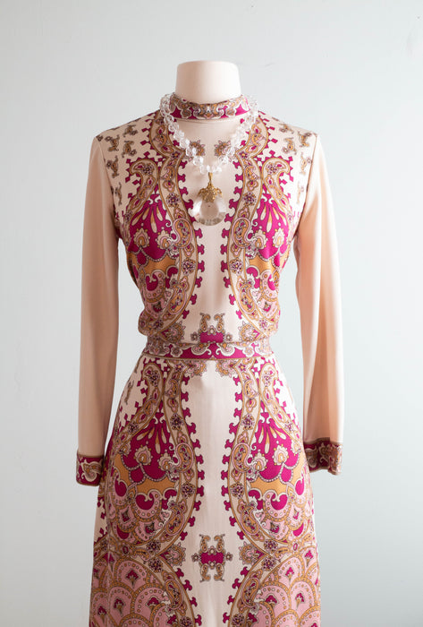 Fabulous 1960's Psychedelic Two Piece Set With Hot Pants / SM