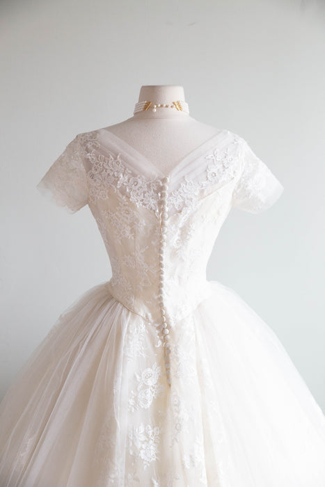 Classic 1950's Tea Length Wedding Dress in Ivory Chantilly Lace & Tulle / Small