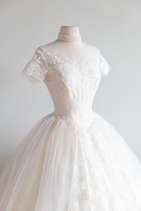 Classic 1950's Tea Length Wedding Dress in Ivory Chantilly Lace & Tulle / Small