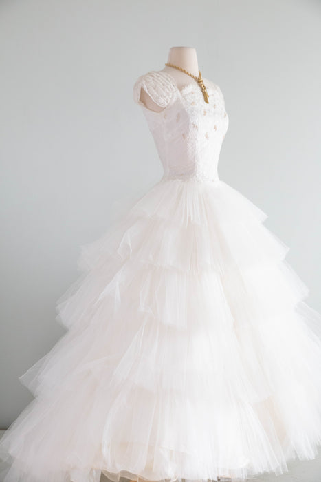Beautiful 1950's Ballet Length Wedding Gown In Tulle & Lace / XS