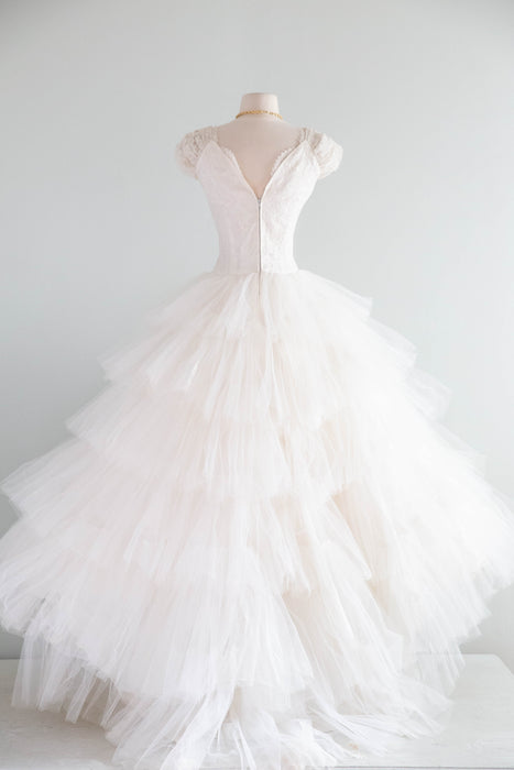 Beautiful 1950's Ballet Length Wedding Gown In Tulle & Lace / XS