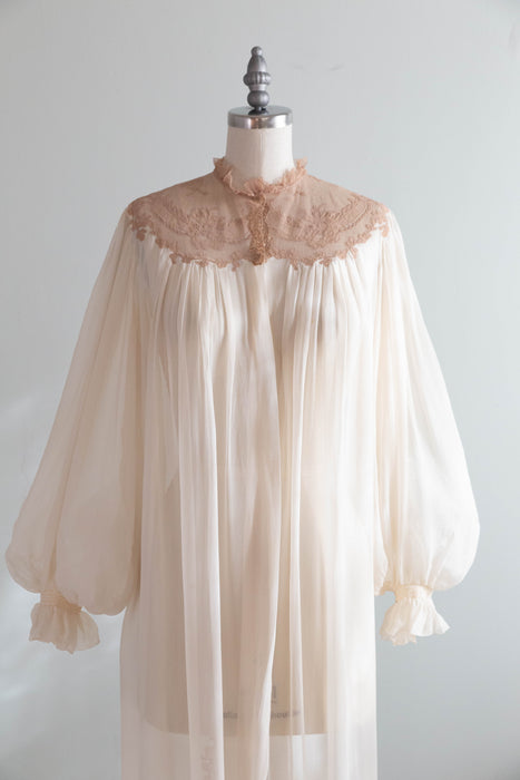 Rare Circa 1950 Juel Park Ivory Silk Chiffon Peignoir With French Lace Insets & Train / SM
