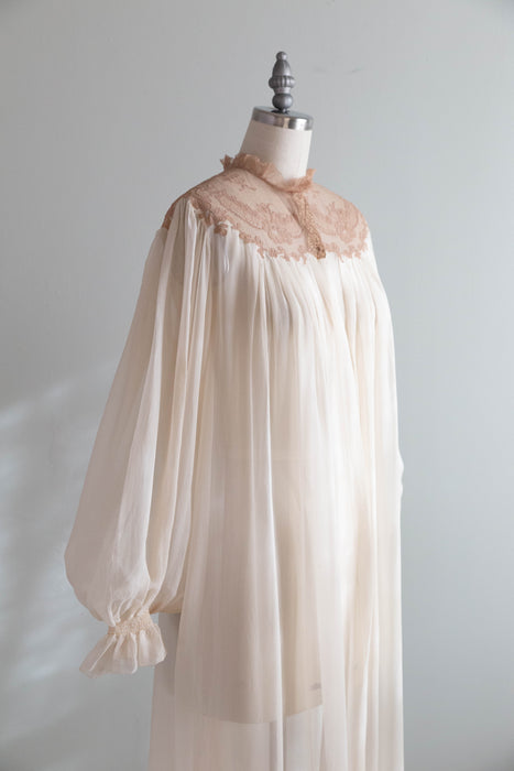 Rare Circa 1950 Juel Park Ivory Silk Chiffon Peignoir With French Lace Insets & Train / SM