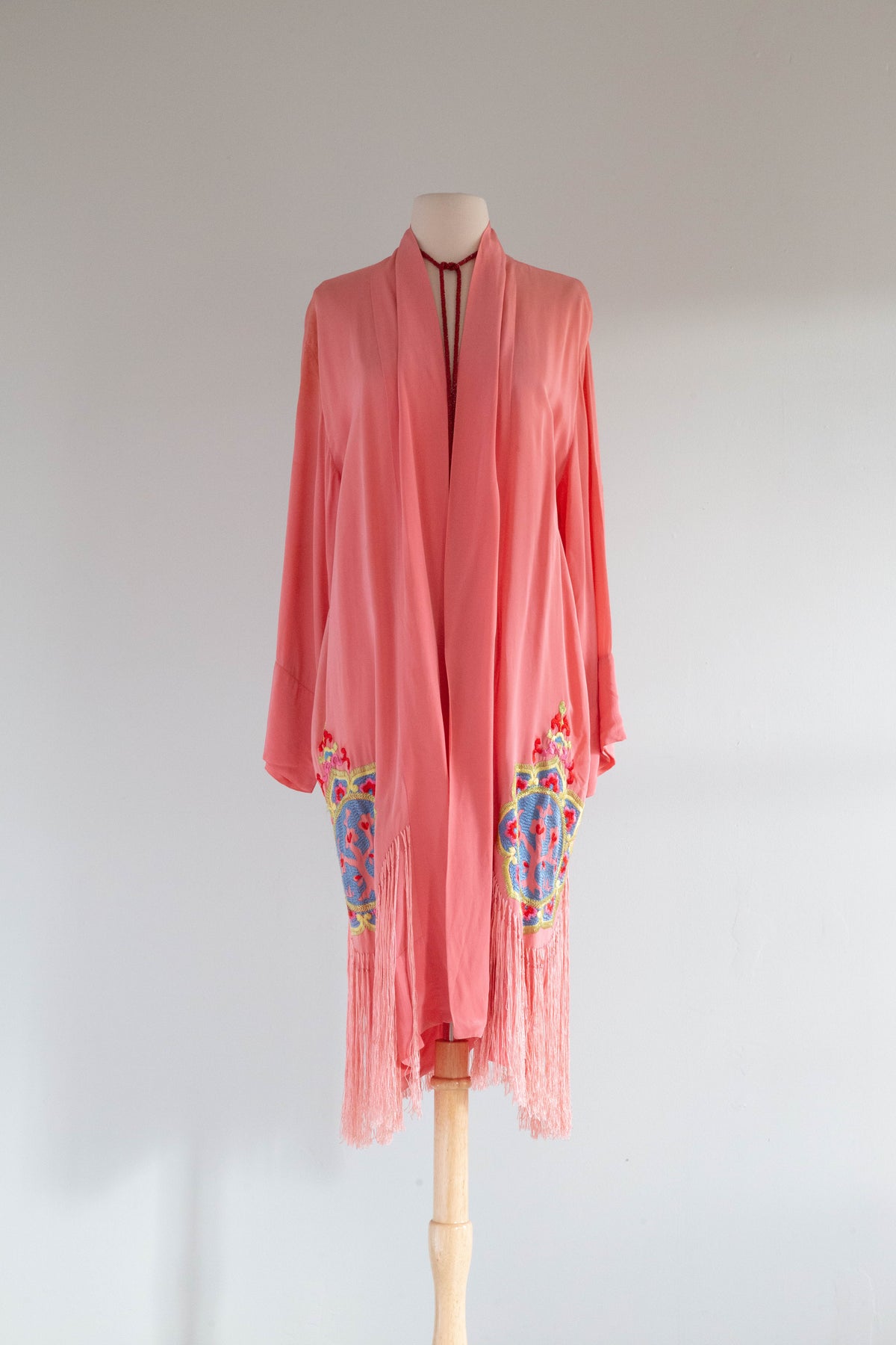 Decadent 1920's Coral Pink Viscose Robe With Embroidered Mandalas & Fr ...