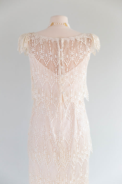 Elegant 1920's Inspired Ivory Tiered Teardrop Lace Wedding Dress / M Xtabay Vintage Elegant 1920's Inspired Ivory Tiered Teardrop Lace Wedding Dress / M Xtabay Vintage