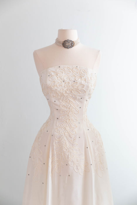 Stunning 1950's Snow White Taffeta Wedding Gown With Soutache / M