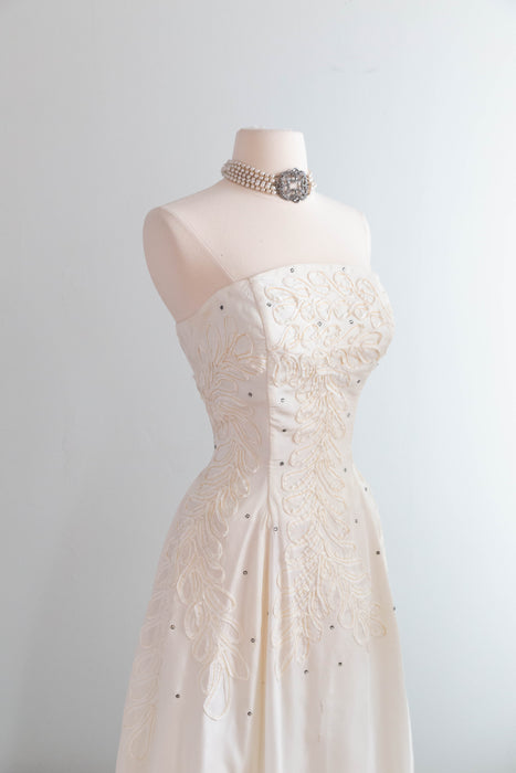 Stunning 1950's Snow White Taffeta Wedding Gown With Soutache / M