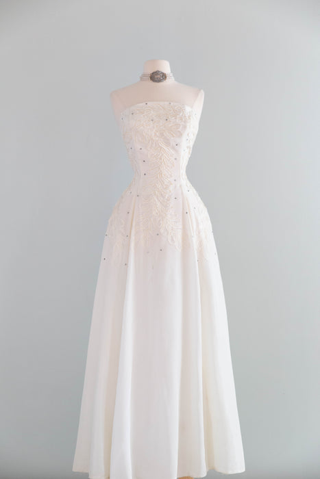 Stunning 1950's Snow White Taffeta Wedding Gown With Soutache / M