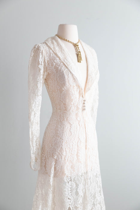 Elegant 1930's Ivory Lace Wedding Coat With Long Train / S