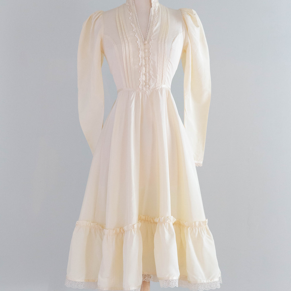 Dreamy Vintage Gunne Sax By Jessica Ivory Taffeta Wedding Dress
