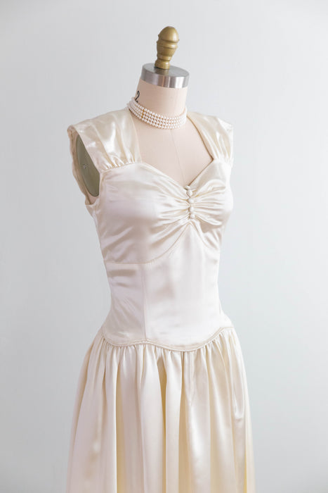 Luminous 1940's Slipper Satin Ivory Wedding Gown With Chapel Train / XS