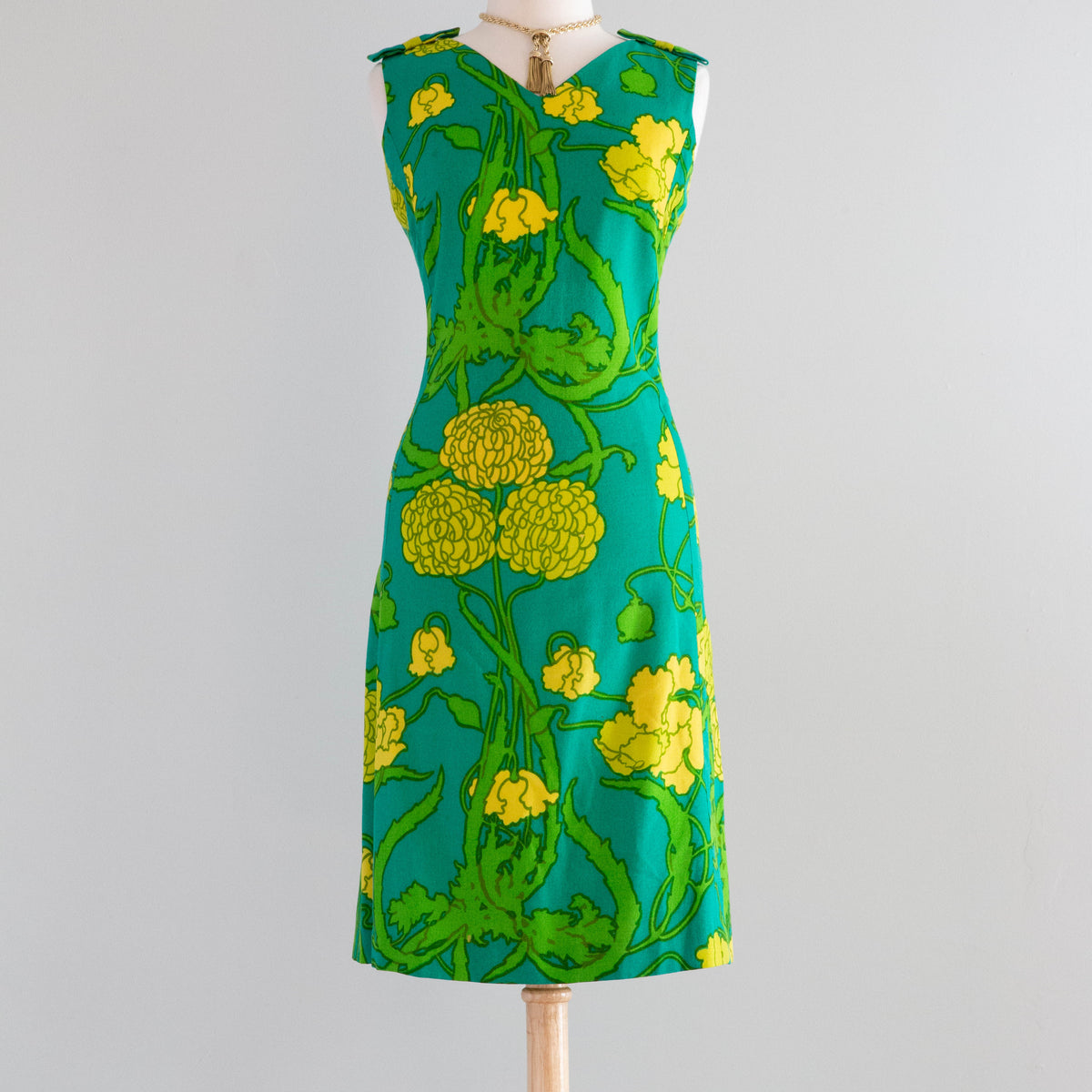 Rare 1960's Lilly Pulitzer Spring Green & Yellow Mum Print Shift Dress Xtabay Vintage Rare 1960's Lilly Pulitzer Spring Green & Yellow Mum Print Shift Dress Xtabay Vintage