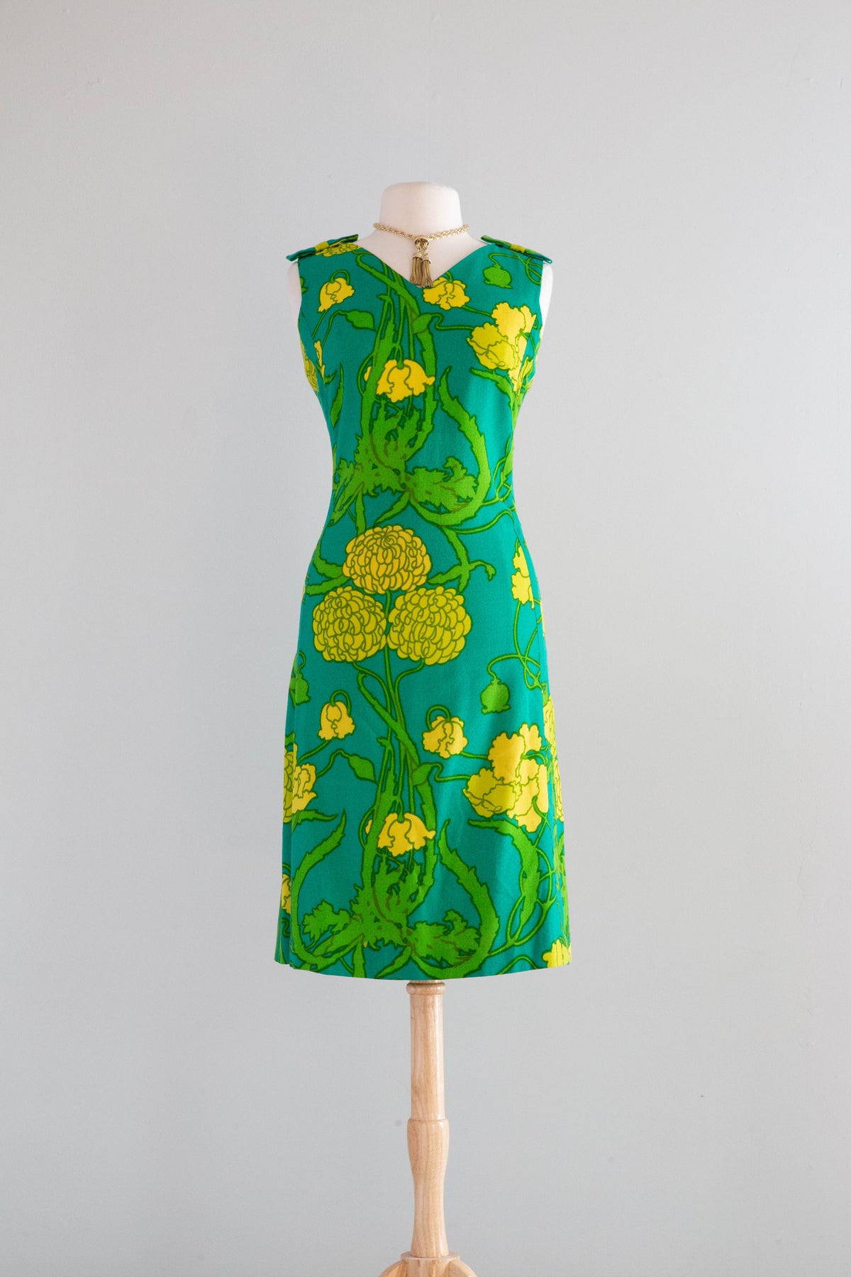 Rare 1960's Lilly Pulitzer Spring Green & Yellow Mum Print Shift Dress / ML Rare 1960's Lilly Pulitzer Spring Green & Yellow Mum Print Shift Dress / ML