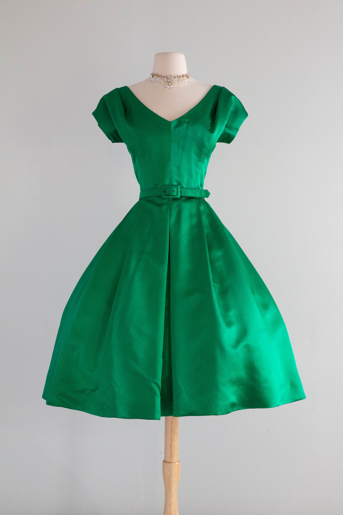 emerald green vintage cocktail dress 1950's Demi Couture Silk Satin By Mollie – Xtabay leg slit high slit