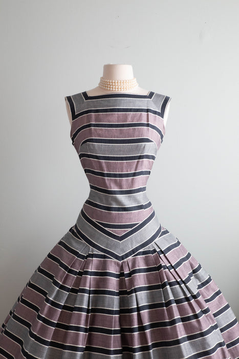 Splendid 1950's Cotton Striped Party Dress With Bow / SM