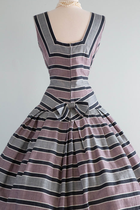 Splendid 1950's Cotton Striped Party Dress With Bow / SM