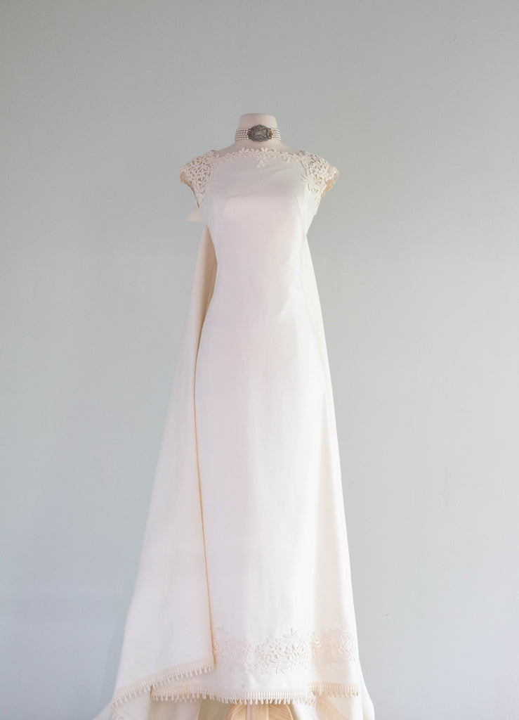 Elegant 1960's Ivory Wedding Gown With Floral Lace & Watteau Train / S – Xtabay Vintage