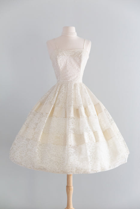 Classic Late 1950's Ivory Lace Cupcake Wedding Dress / S