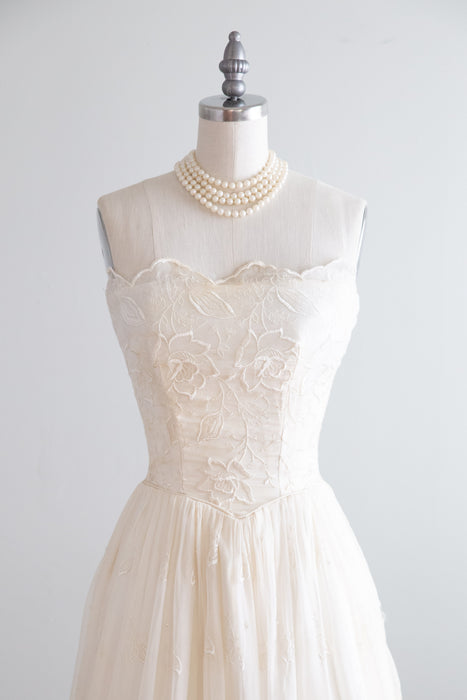 Romantic 1950's Embroidered Wild Rose Chiffon Ivory Wedding Dress / M