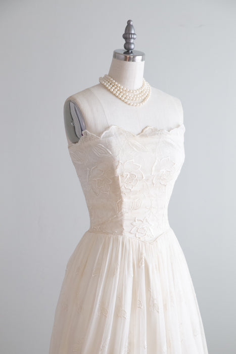 Romantic 1950's Embroidered Wild Rose Chiffon Ivory Wedding Dress / M