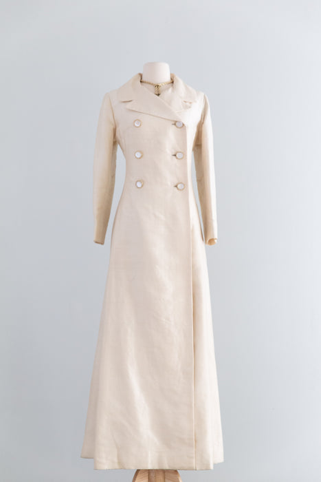 Elegant 1960's Ivory Pearl Shantung Silk Couture Evening Coat / SM