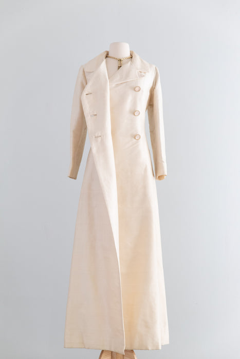 Elegant 1960's Ivory Pearl Shantung Silk Couture Evening Coat / SM