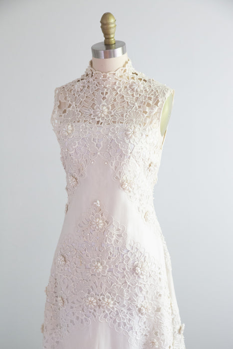 Breathtaking 1960's Wedding Gown In Pina Silk From The Philipines / XS