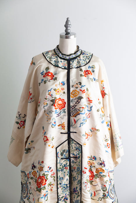 Exquisite Antique Hand Embroidered Silk Chinese Robe Circa 1900-1930 / M
