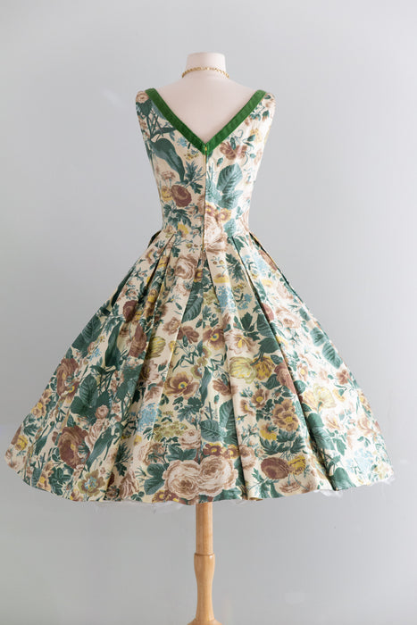 Fabulous 1950's Bucolic Floral Print Dress In Glossy Cotton Chintz / SM