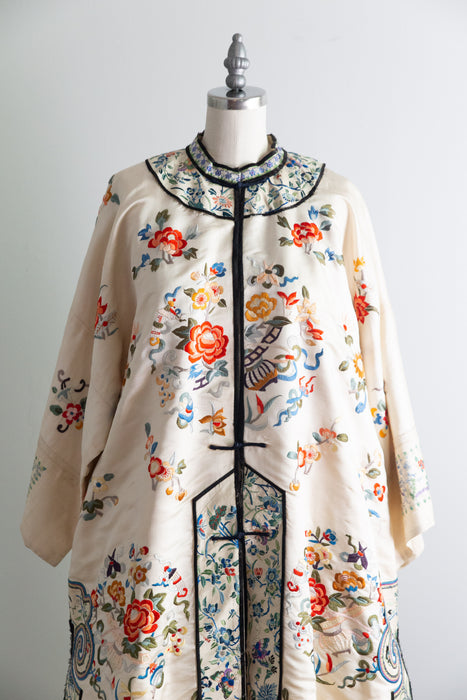 Exquisite Antique Hand Embroidered Silk Chinese Robe Circa 1900-1930 / M