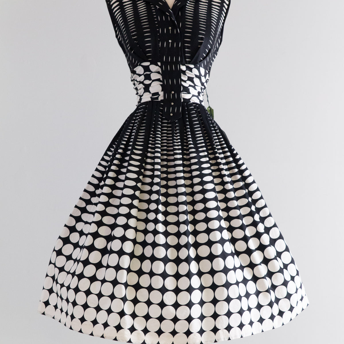 Showstopping 1950's Black & White Cotton OP ART Day Dress With Tags / –  Xtabay Vintage