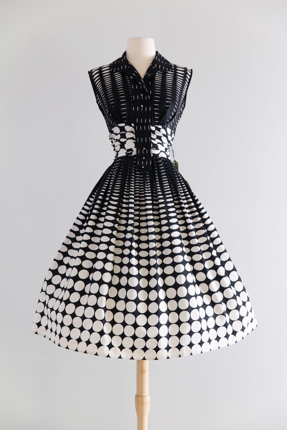 Showstopping 1950's Black & White Cotton OP ART Day Dress With Tags /   Xtabay Vintage