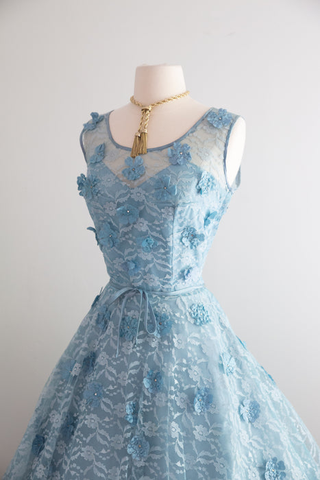 Beautiful 1950's Forget Me Not Blue Lace Floral Party Dress / M