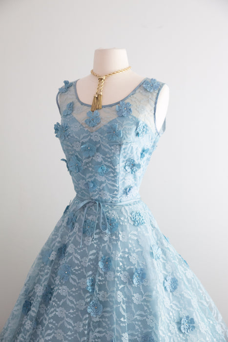 Beautiful 1950's Forget Me Not Blue Lace Floral Party Dress / M