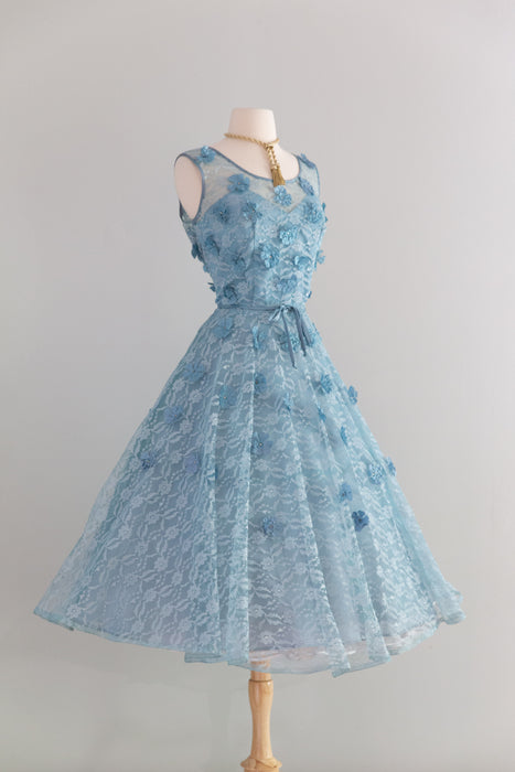 Beautiful 1950's Forget Me Not Blue Lace Floral Party Dress / M