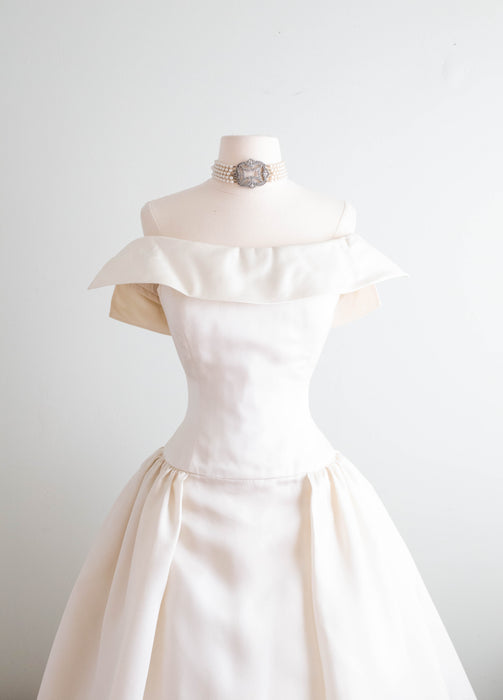 Stunning Vintage Vera Wang Silk Midi Length Wedding Dress / Small Xtabay Vintage Stunning Vintage Vera Wang Silk Midi Length Wedding Dress / Small Xtabay Vintage