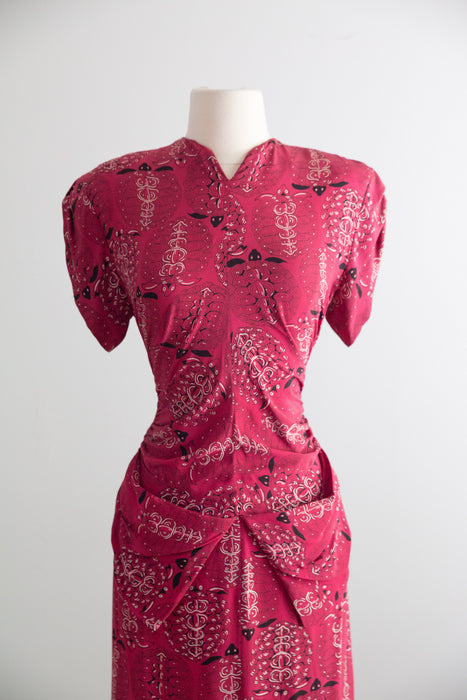 Fabulous 1940's Sea Turtle Novelty Print Dress in Rayon / SM