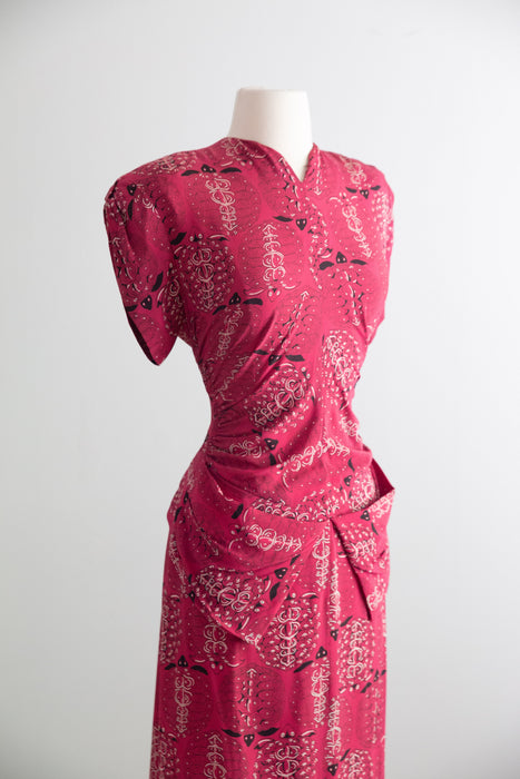 Fabulous 1940's Sea Turtle Novelty Print Dress in Rayon / SM