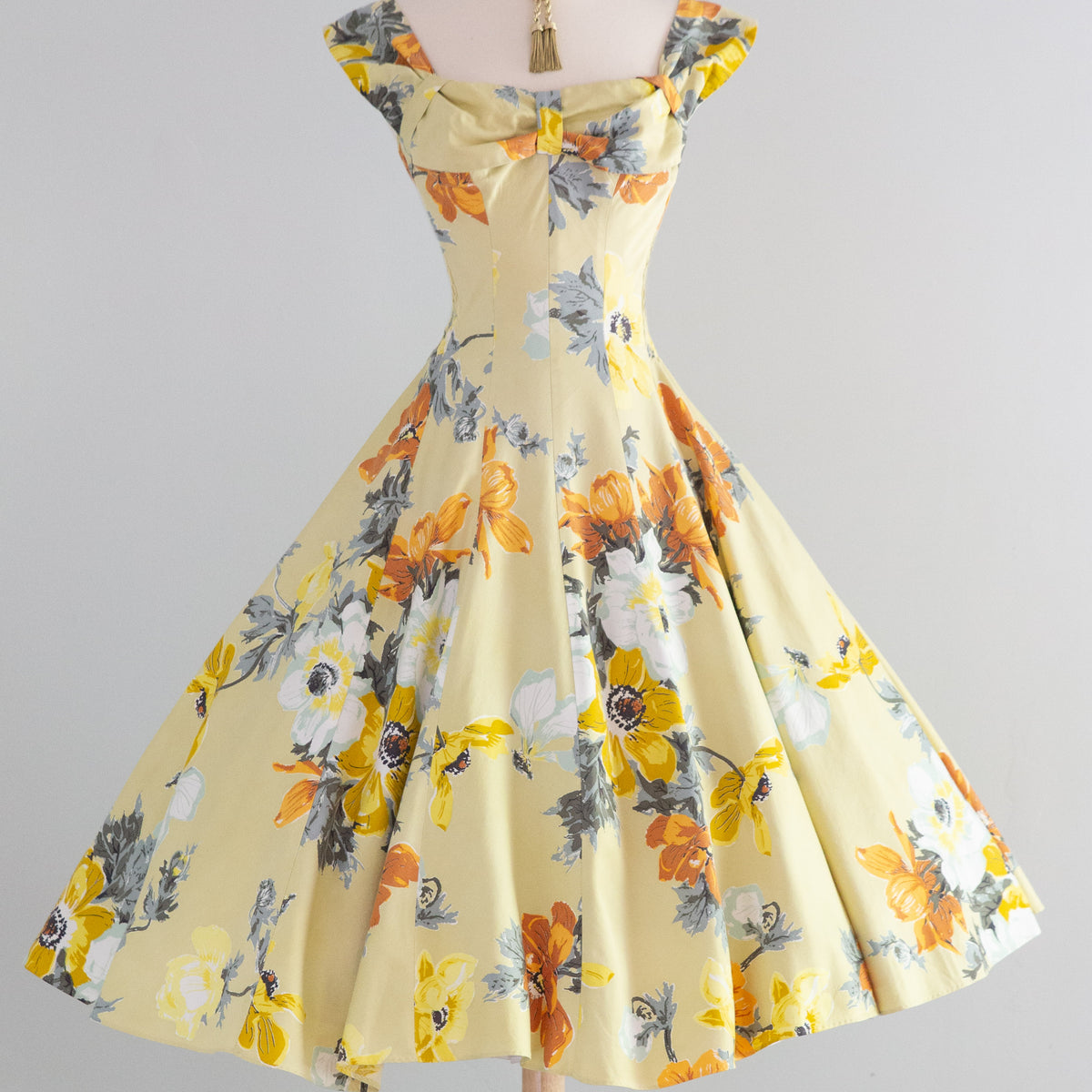 Glorious 1950's Butter Yellow Bucolic Floral Print Sundress By Cole Of – Xtabay Vintage Glorious 1950's Butter Yellow Bucolic Floral Print Sundress By Cole Of – Xtabay Vintage