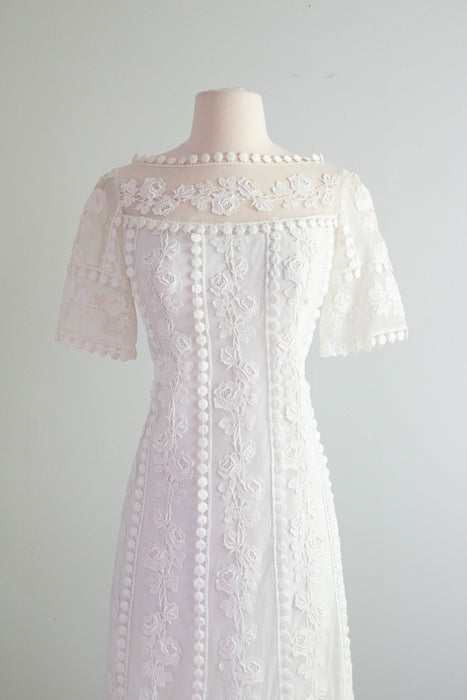 Fabulous 1960's Rose Lace I.Magnin Wedding Gown With Train / Small
