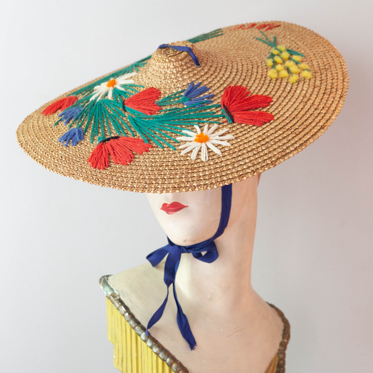 Vtg 80’s?WOVEN STRAW SUN HAT Nice Handmade Floral 1960s Straw Tiki Hat, Large Straw Flowers, Ribbon Tie main image 2